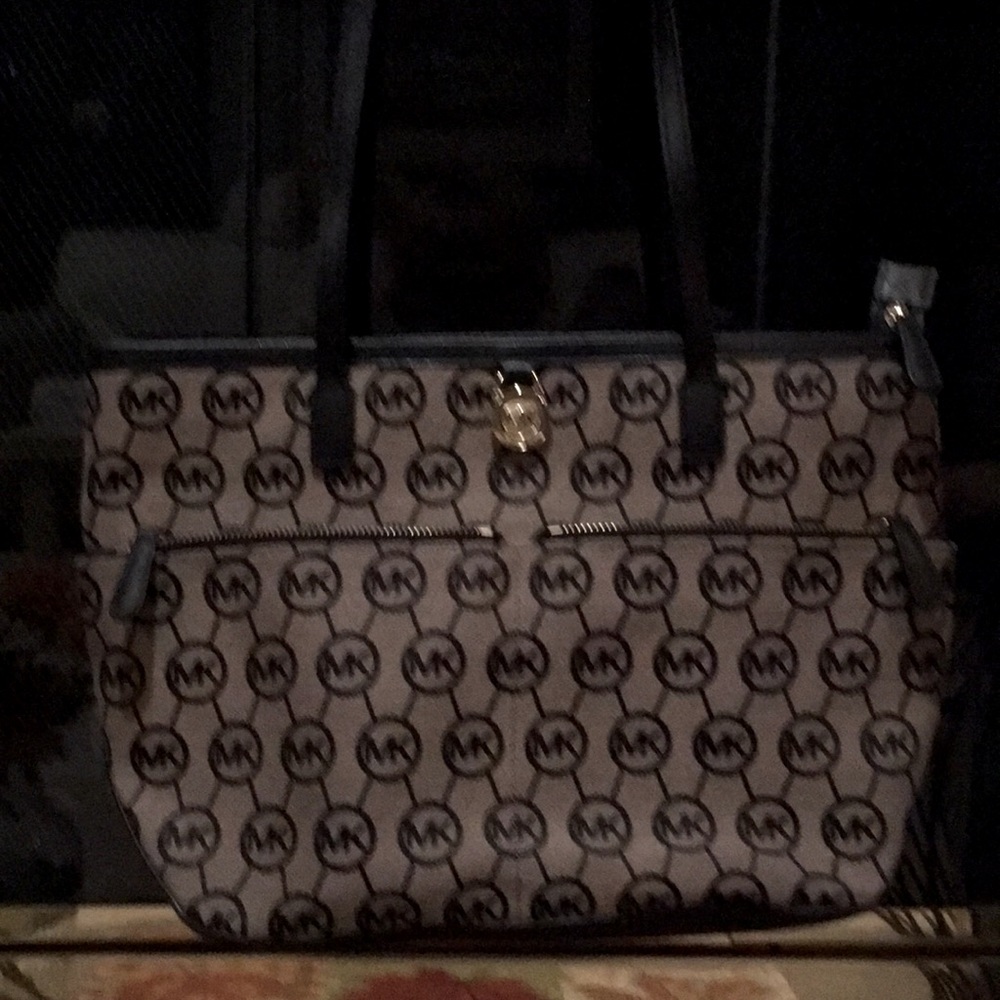 Authentic Michael Kors purse